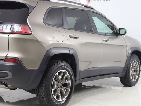 Used 2020 Jeep Cherokee Trailhawk w/ Cold Weather Group AWD/4WD image 42