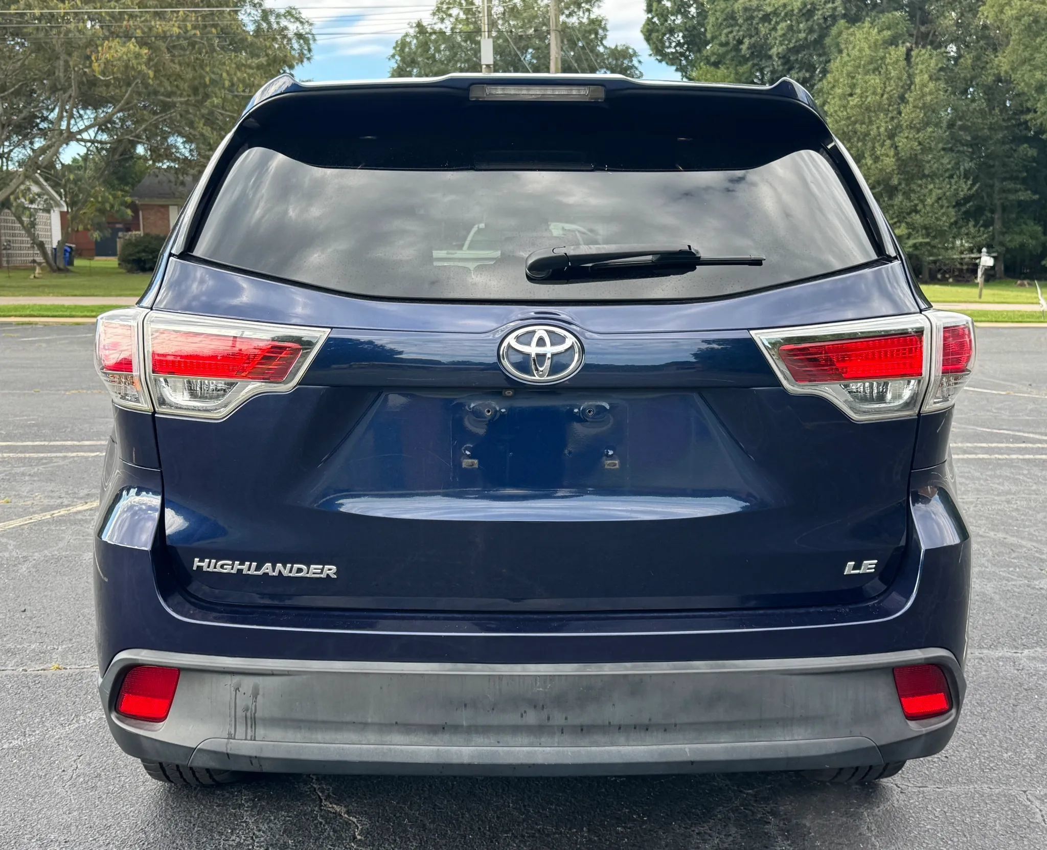 Used 2015 Toyota Highlander LE FWD image 5