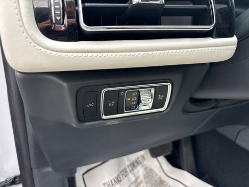 Certified 2025 Lincoln Aviator Black Label AWD/4WD image 14