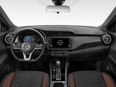 Used 2023 Nissan Kicks SR w/ SR Premium Package image 3