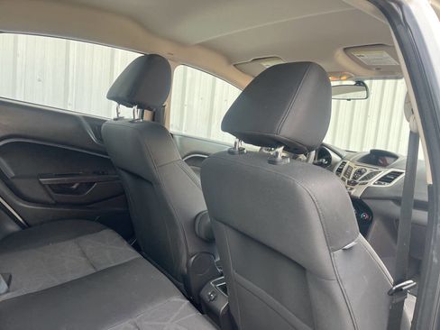 Used 2013 Ford Fiesta SE image 15