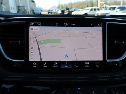 New 2026 Chrysler Pacifica Limited FWD image 24