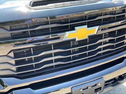 Used 2024 Chevrolet Silverado 2500 Custom w/ Custom Value Package AWD/4WD image 27