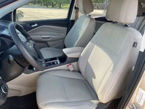 Used 2017 Ford Escape SE w/ SE Cold Weather Package AWD/4WD image 12