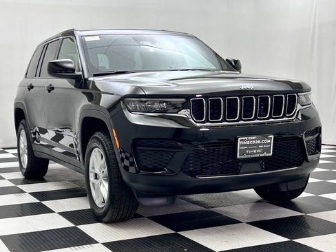 New 2025 Jeep Grand Cherokee Laredo X image 2