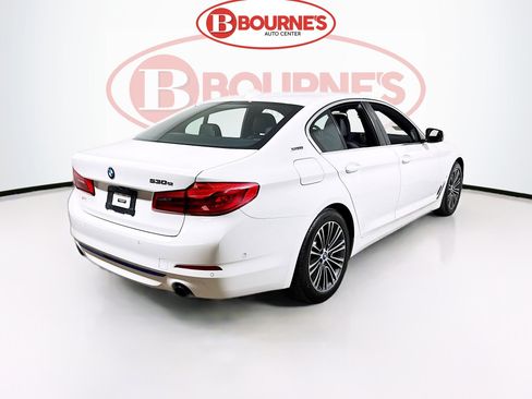 Used 2019 BMW 530e xDrive w/ Convenience Package image 11