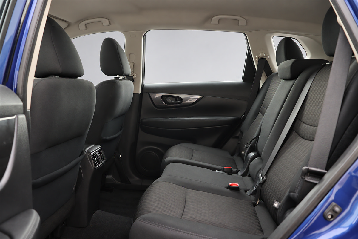 Used 2020 Nissan Rogue S FWD image 17