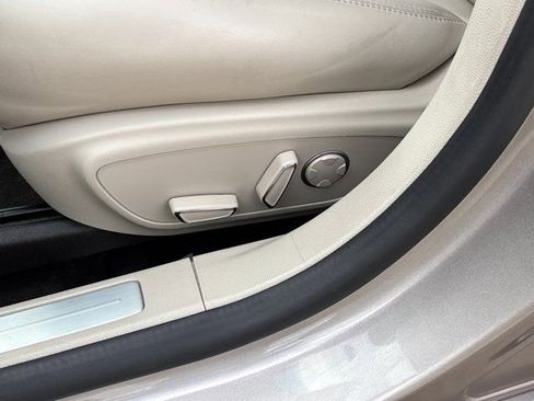 Used 2019 Lincoln MKZ Reserve AWD/4WD image 17