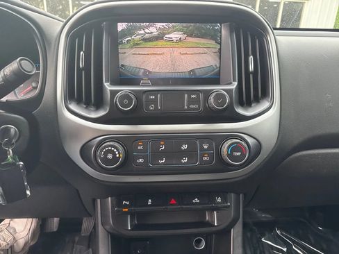Used 2022 Chevrolet Colorado LT w/ Fleet Safety Package RWD image 17