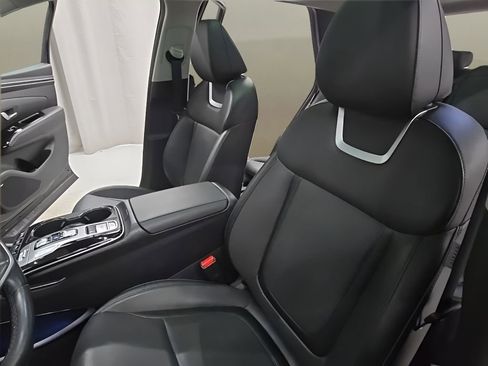 Certified 2024 Hyundai Tucson Limited image 13