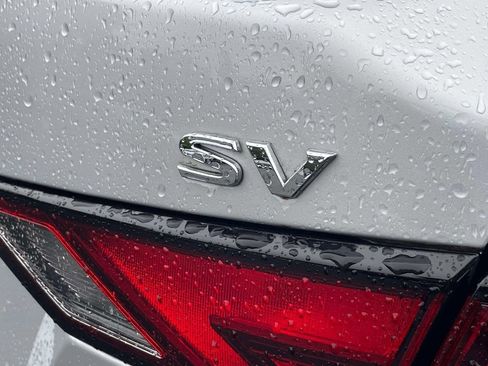 Used 2023 Nissan Sentra SV FWD image 9