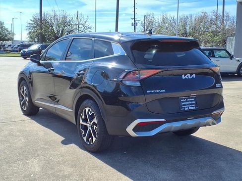 Used 2024 Kia Sportage EX image 2