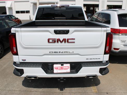 Used 2024 GMC Sierra 1500 Denali AWD/4WD image 7