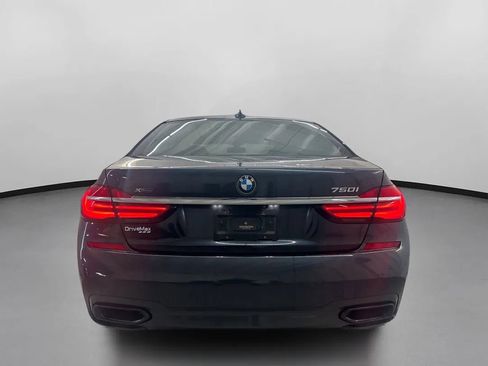 Used 2019 BMW 750i xDrive 750i xDrive Sedan 4D w/ Executive Package image 8