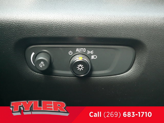 Used 2023 Chevrolet Traverse Premier w/ LPO, Floor Liner Package FWD image 21