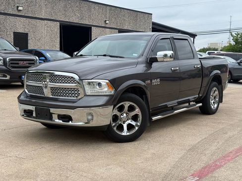 Used 2015 RAM 1500 Laramie w/ Convenience Group AWD/4WD image 2