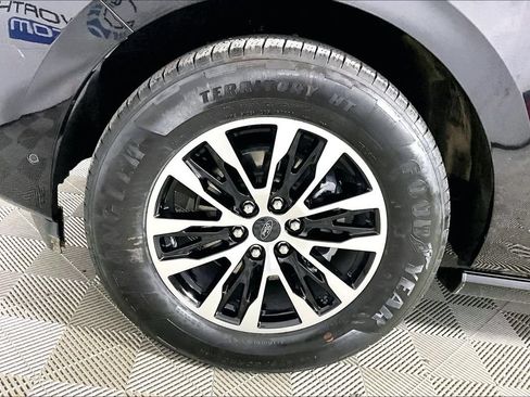 Used 2025 Ford Expedition Platinum AWD/4WD image 7