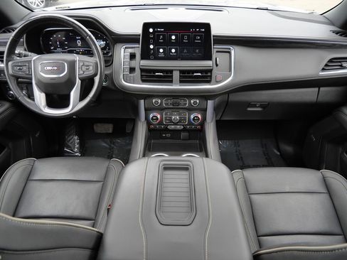 Used 2022 GMC Yukon SLT w/ SLT Premium Package image 15