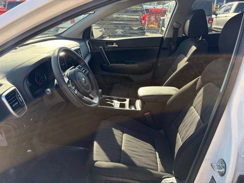Used 2022 Kia Sportage LX AWD/4WD image 14