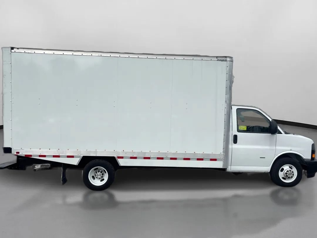 Used 2024 Chevrolet Express 3500 w/ Power Convenience Package RWD image 11
