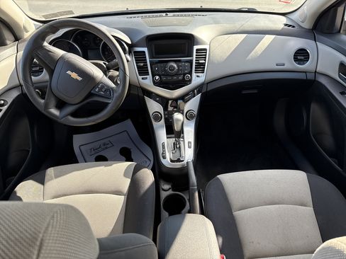 Used 2016 Chevrolet Cruze LS image 14