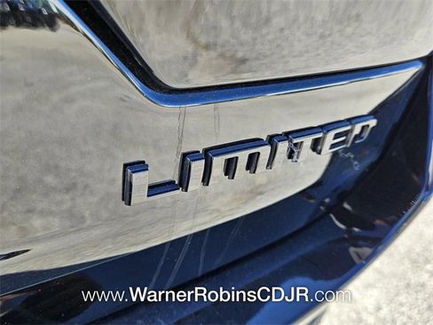 New 2025 Jeep Grand Cherokee Limited w/ Luxury Tech Group II image 11