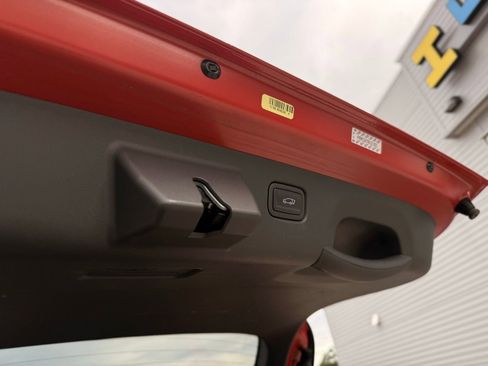 Used 2024 Hyundai Kona Limited image 34