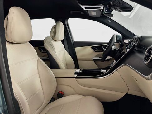 Certified 2025 Mercedes-Benz GLC 350e 4MATIC image 8