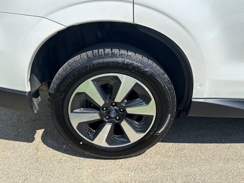 Used 2018 Subaru Forester 2.5i w/ Alloy Wheel Package AWD/4WD image 11