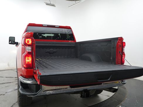 Used 2023 Chevrolet Silverado 2500 LT w/ Convenience Package AWD/4WD image 16