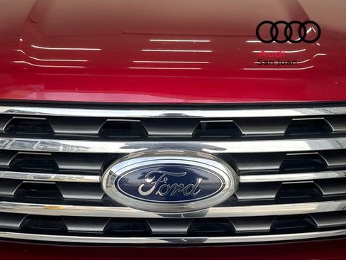 Used 2018 Ford Expedition XLT w/ Equipment Group 201A image 4