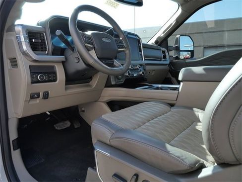 Used 2025 Ford F450 Platinum w/ Platinum Plus Package image 18