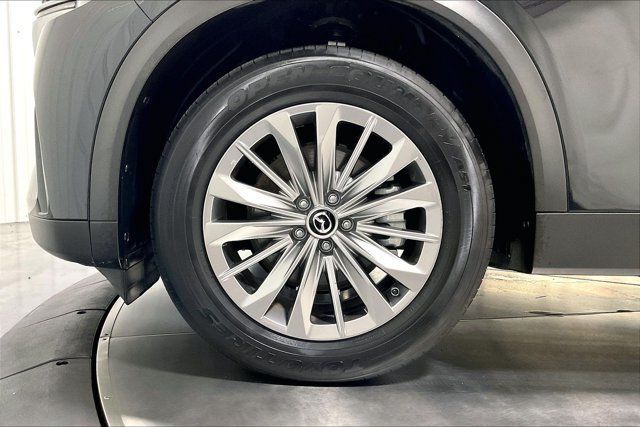 Used 2025 MAZDA CX-90 3.3 Turbo w/ Preferred Package AWD/4WD image 9
