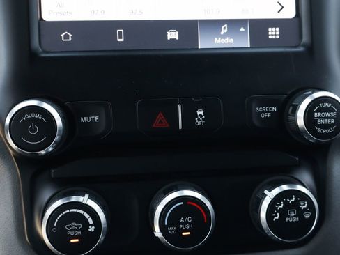 Used 2022 RAM 2500 Big Horn image 34