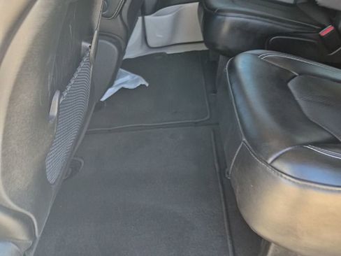 Certified 2024 Chrysler Pacifica Touring-L image 26