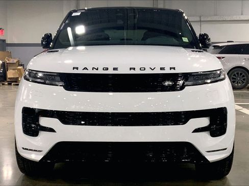 New 2026 Land Rover Range Rover Sport Dynamic SE image 3