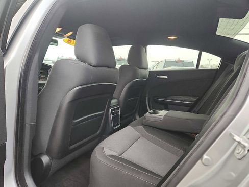 Used 2016 Dodge Charger SXT image 10
