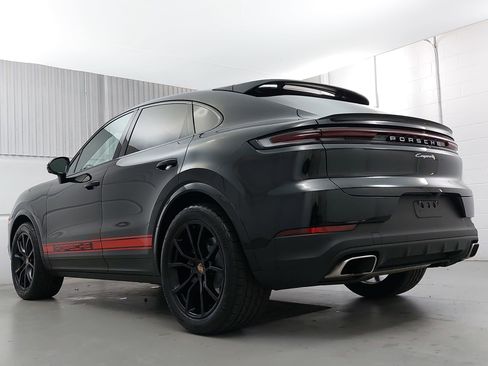 Used 2026 Porsche Cayenne Coupe image 3