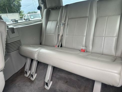 Used 2011 Lincoln Navigator 2WD image 16