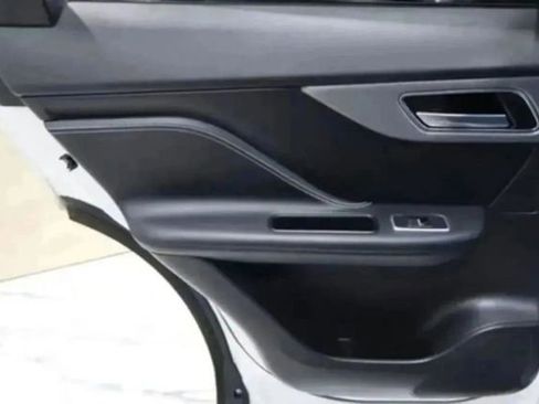 Used 2020 Jaguar F-PACE S AWD/4WD image 32