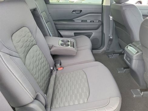 New 2025 Nissan Pathfinder SV w/ Black Appearance Package image 13