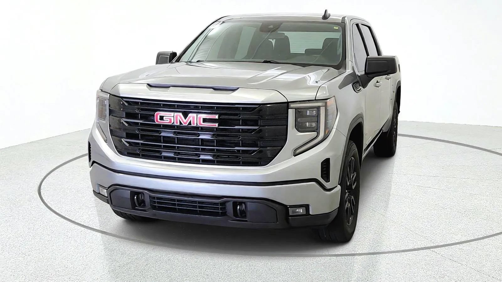 Used 2024 GMC Sierra 1500 Elevation AWD/4WD image 3
