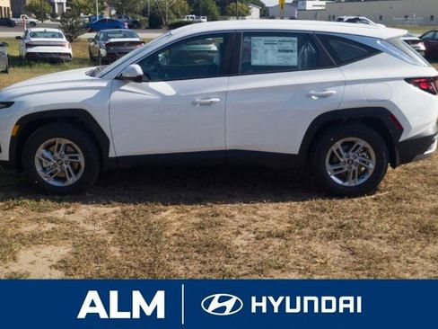 New 2026 Hyundai Tucson SE image 9