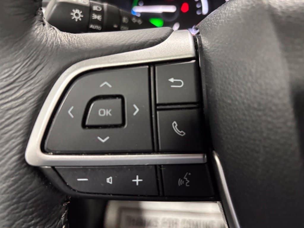 Used 2026 Toyota Sienna XLE FWD image 19