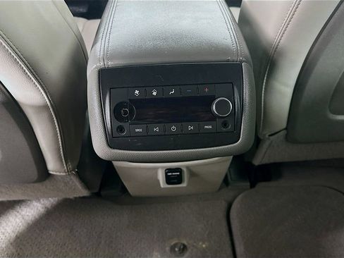 Used 2014 GMC Acadia SLT image 21