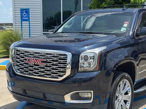 Used 2018 GMC Yukon Denali w/ Open Road Package AWD/4WD image 2
