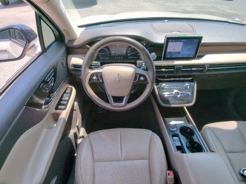 Used 2020 Lincoln Corsair Reserve FWD image 7