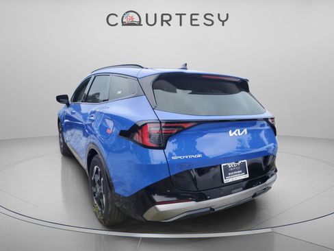 New 2026 Kia Sportage SX FWD image 3
