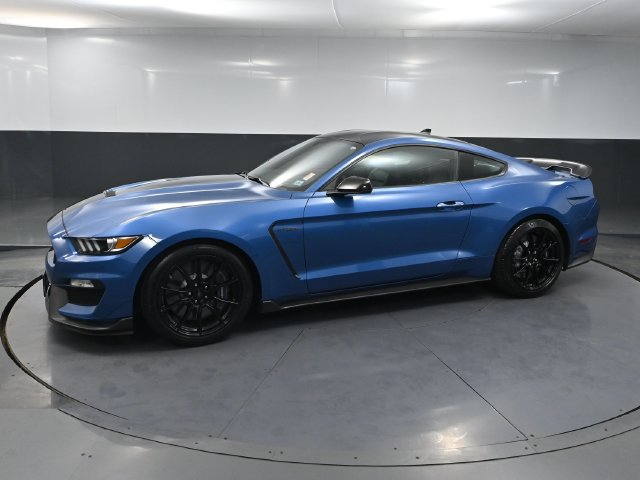 Used 2020 Ford Mustang Shelby GT350 w/ Technology Package RWD image 8