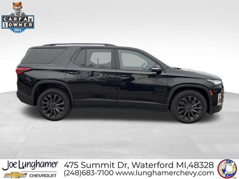 Certified 2023 Chevrolet Traverse RS image 2
